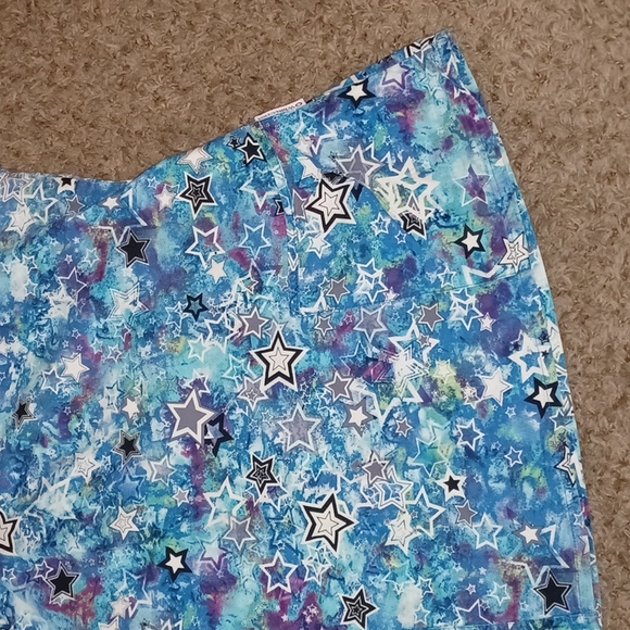 SCRUB TOP - Picture 3 of 4